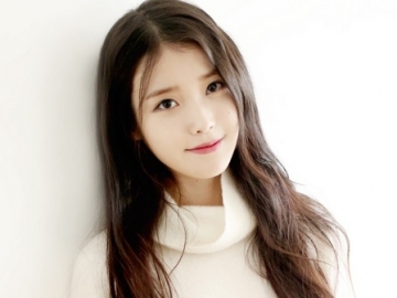 Tampil Elegan, IU Luncurkan Foto Teaser Single 'Night Letter'